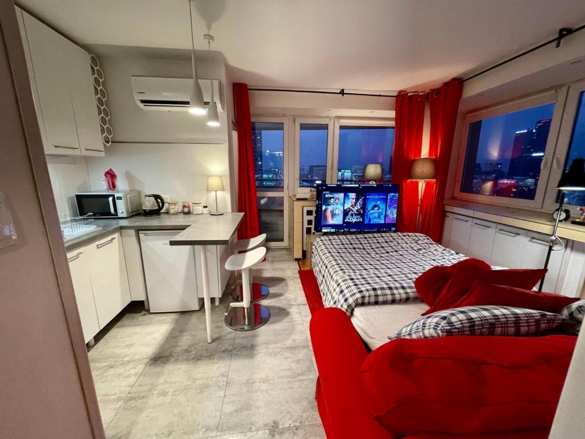 Love Metro Wifi 300Mbs 65'Tv Netflix Hbo Appletv+ Warschau Exterior foto