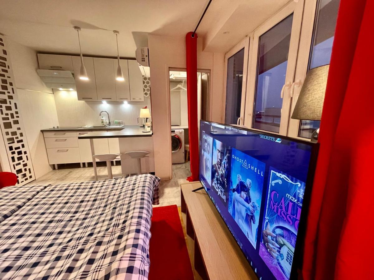 Love Metro Wifi 300Mbs 65'Tv Netflix Hbo Appletv+ Warschau Exterior foto