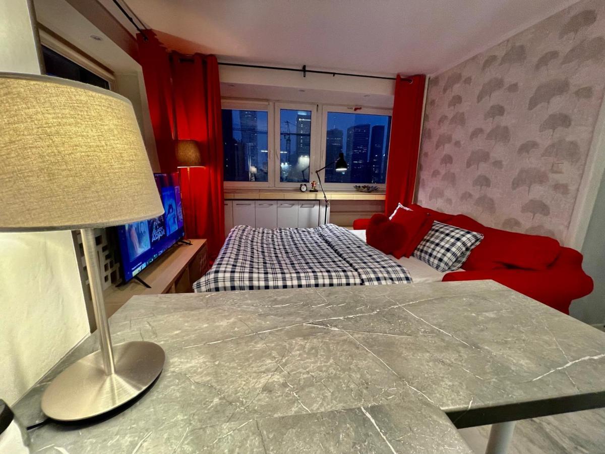 Love Metro Wifi 300Mbs 65'Tv Netflix Hbo Appletv+ Warschau Exterior foto